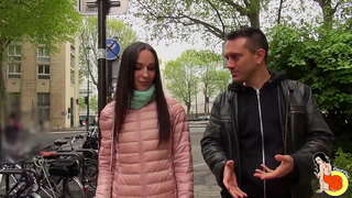 Lilu चंद्र having मध्ये सर्वोत्तम मार्ग