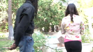 Hỗn hợp thiếu thích tham gia da đen trong mỗi lỗ