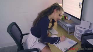 Birhen Nerd Kapatid na Hinahanap ng mga Kapatid na Titi kawili-Wiling