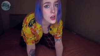 Ã�月spanks彼女の大きな白いお尻を終えできちゃうかな