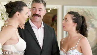 Lesbian Masseuses Vie Pikeun Charles Dera sacara Dick