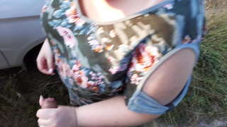 Poiblí ag fuck na rúise BBW sí sucks coileach agus a fháil fucked amuigh faoin aer