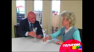 Vovo comendo e wéineg viru senger Fra