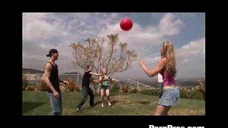 Sonsondergang Tiener Speel En Dreineer Balle