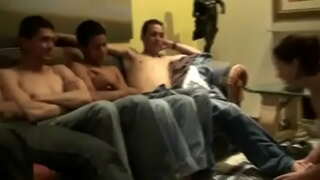 Девојка Лиже Мушке Ноге