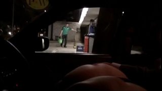 Kim Exhibicionista mostrando el culo un astra&amp;Muñoz;os en el auto M&amp;Drive;xxco DF