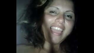 Rika gordita ecuatoriana, kuris žino, kaip važiuoti