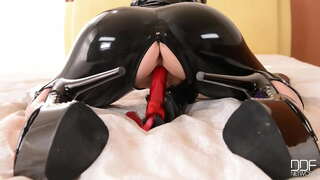 Lucy har hendes vibrator