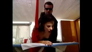 Fuck টেবিলের উপর ironing ( Selo এই জন্য আপনি :D )