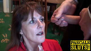 Diborsiyado matanda ginang ng bansa Pandora tinatangkilik ang pagkakaroon ng sunud-sunuran sex