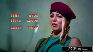 ХЭМ - Кристен Кортни, Рина Эллис