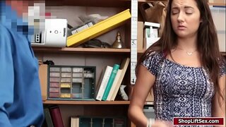 ���ल. पी. अधिकारी पाला र गडबड लिली एडम्स गीला बिल्ली मा doggystyle