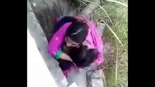 Y tu allan i bentref rhyw