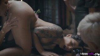 Gina likte å være fornøyd med Reagan