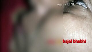 Vajza mare, duke e bërë më të merrni poshtë